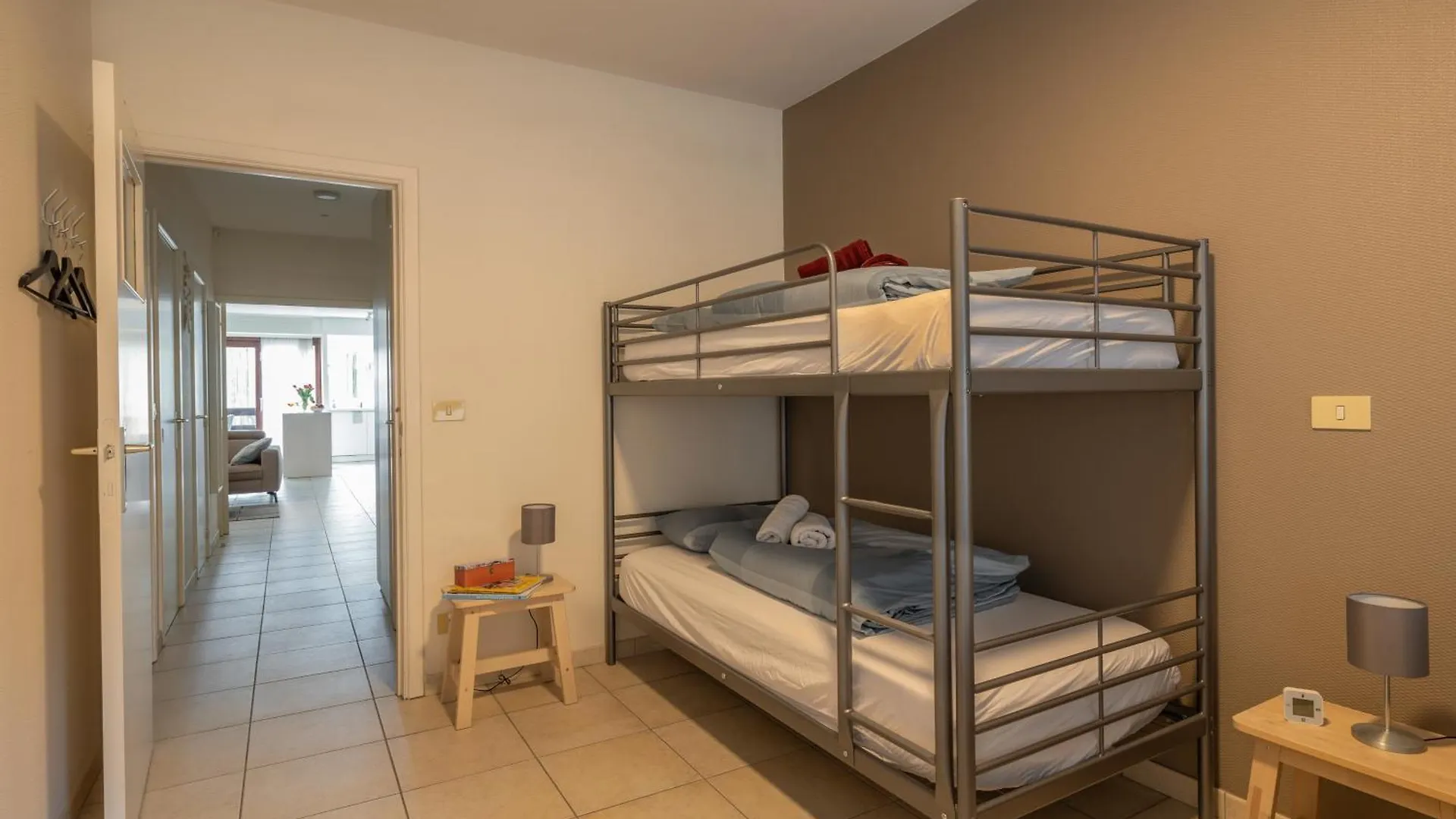 Weloveoostende - Newly Renovated Large Apartment 150M From The Beach - Including Bed Sheets And Final Clea-Ning 0*, 오스텐드 벨기에