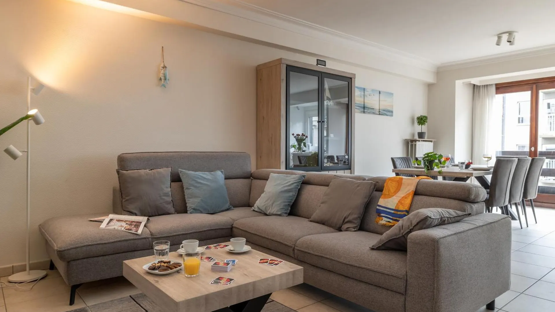 Weloveoostende - Newly Renovated Large Apartment 150M From The Beach - Including Bed Sheets And Final Clea-Ning 0*, 오스텐드