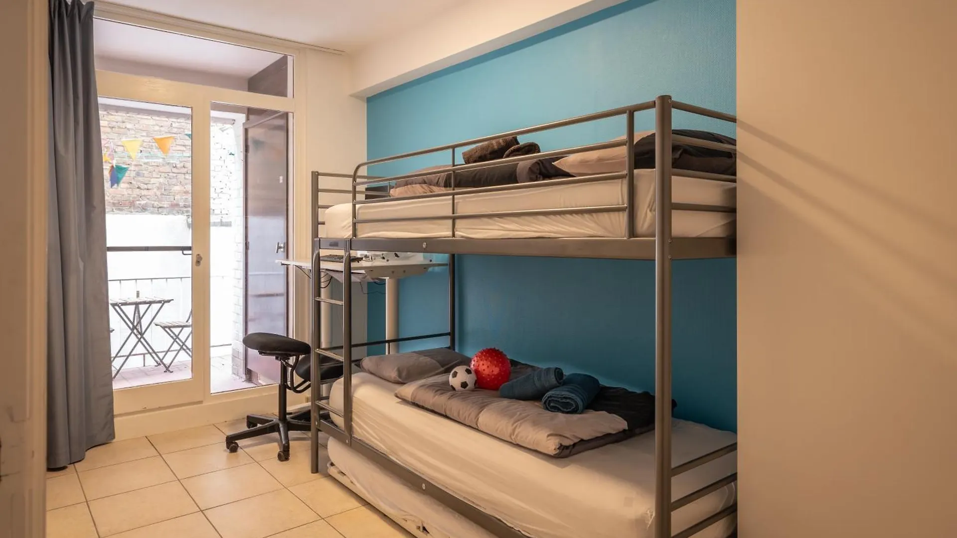 Weloveoostende - Newly Renovated Large Apartment 150M From The Beach - Including Bed Sheets And Final Clea-Ning