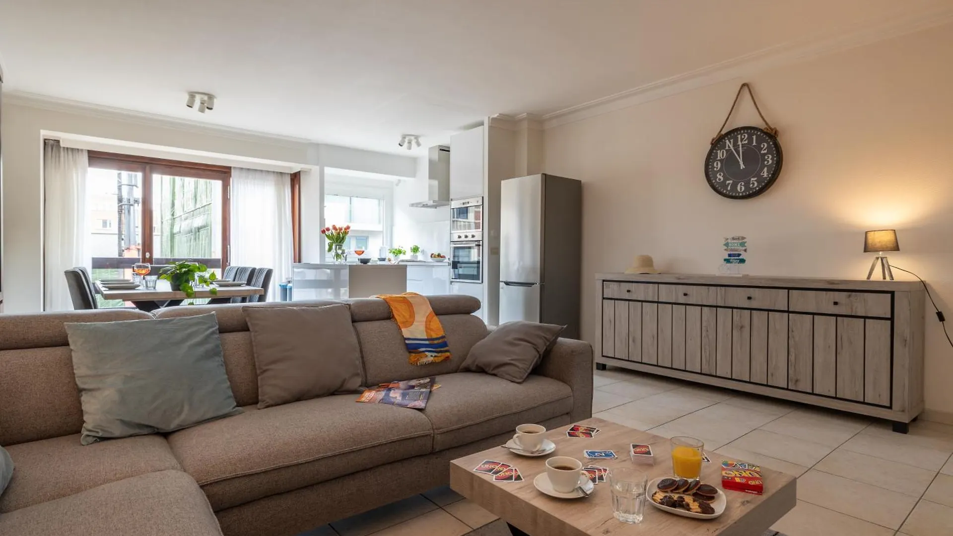 Weloveoostende: Renovated Beachside Apartment 0*, Ostend Belgium