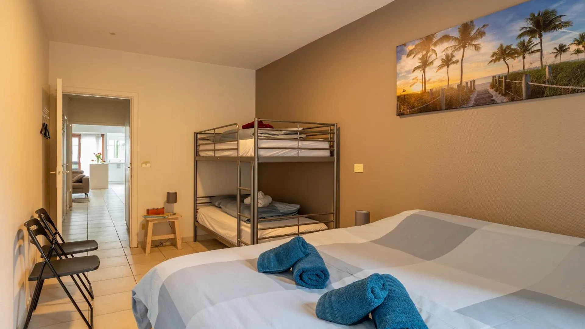 Weloveoostende: Renovated Beachside Apartment  Ostend
